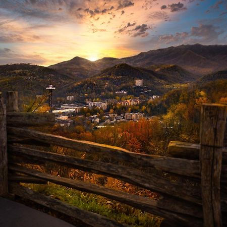 Lazy Bear Lodge Gatlinburg Exterior foto
