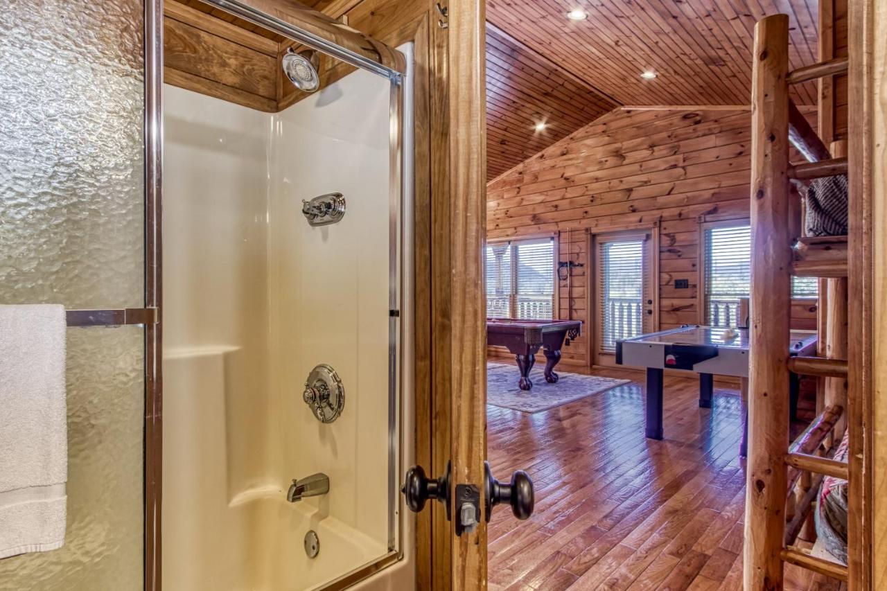 Lazy Bear Lodge Gatlinburg Exterior foto